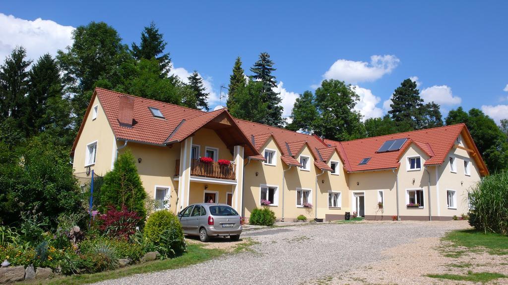 Penzion Agata Hotel Zehrov Exterior photo